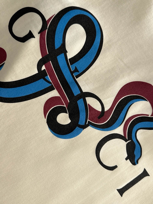 ブランドTシャツ角部分ディテール